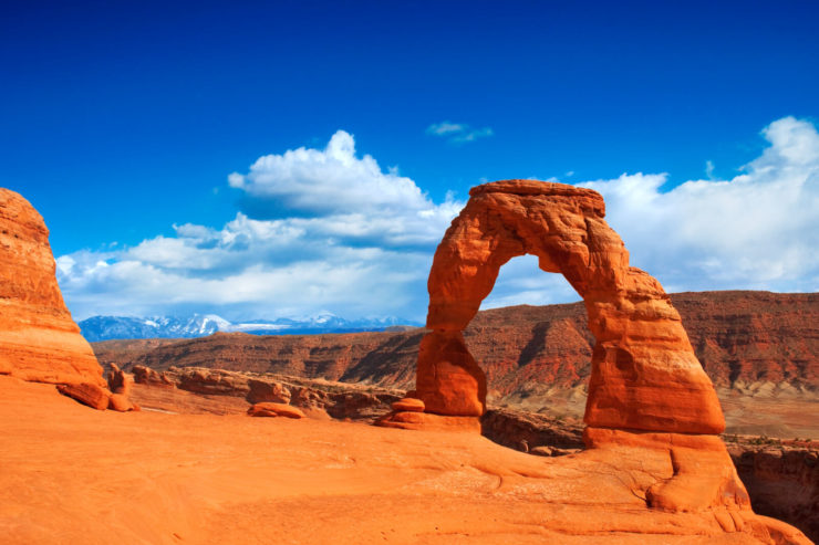 为什么美国犹他州的天然拱比其他任何地方都多？