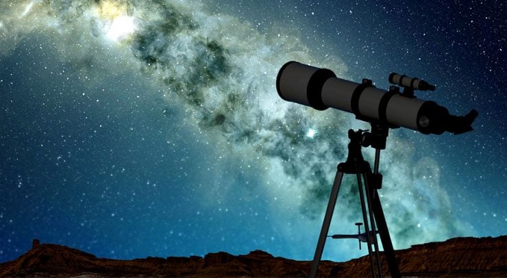 为什么望远镜能使我们看清远处的东西？